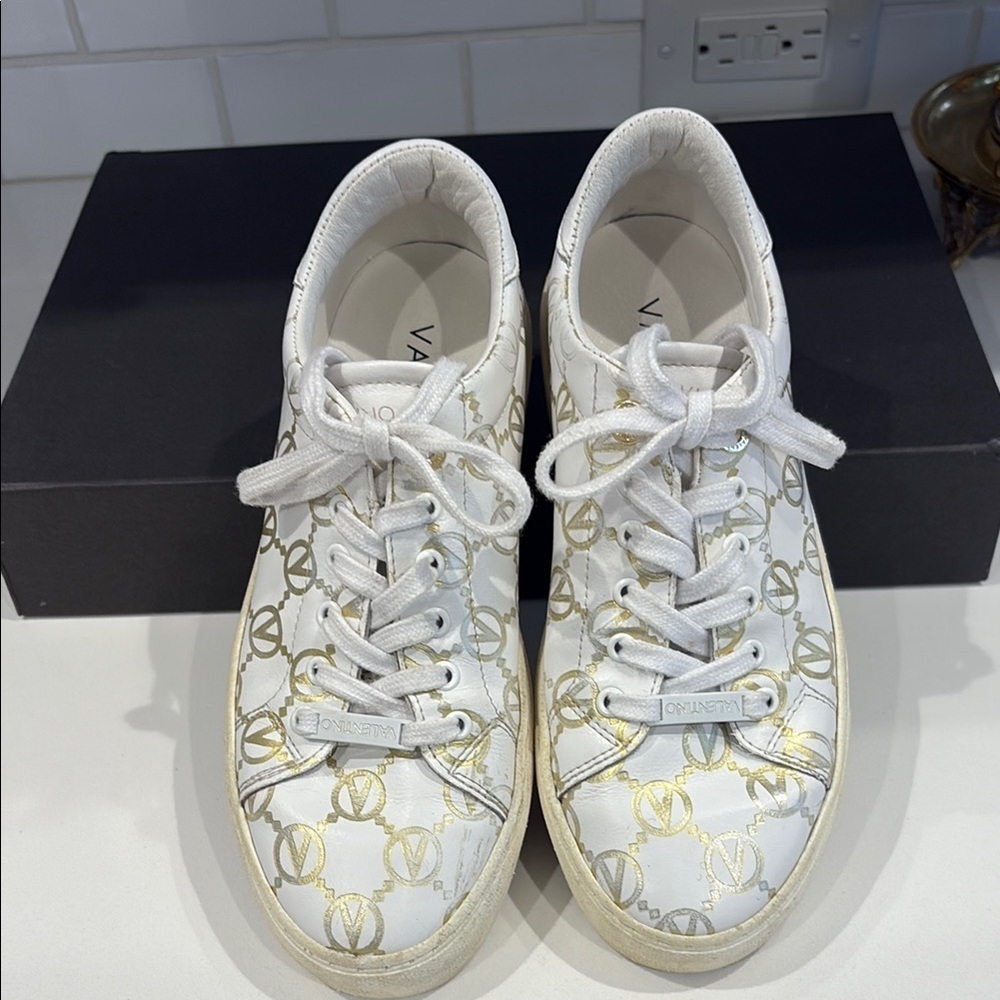 Valentino Logo White & Gold Sneakers—BEAUTIFUL!! Great Condition! Comfortable!